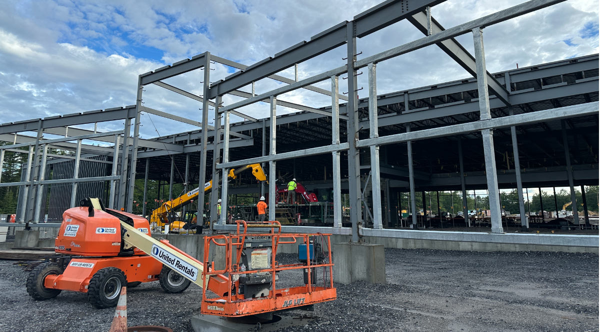 Construction starts on Topsham Market Basket